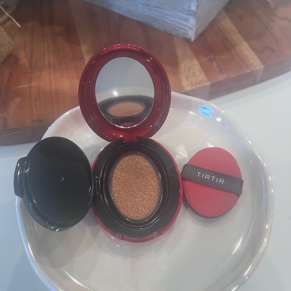 TIRTIR Red Cushion Foundation  SET OF 2! - Picture 10 of 16